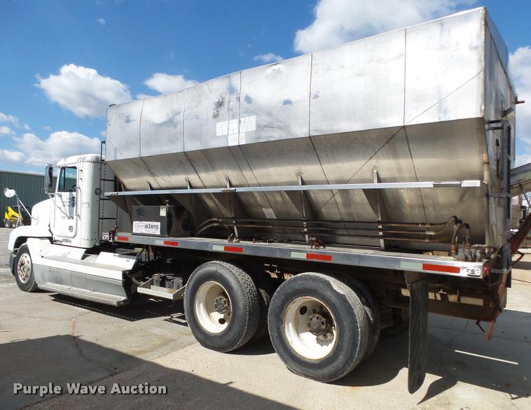 image for item K1096 1996 Freightliner FLD12064T tender truck