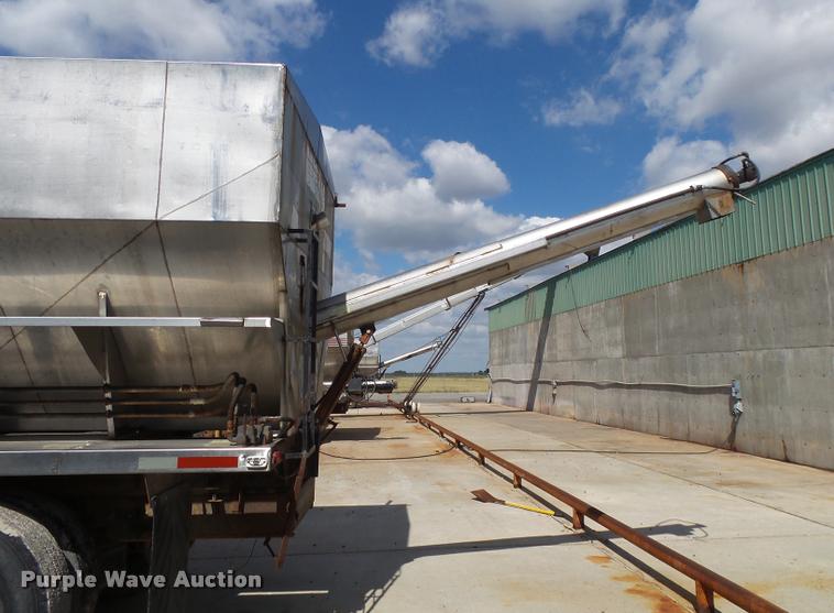 image for item K1096 1996 Freightliner FLD12064T tender truck