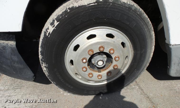 image for item K1096 1996 Freightliner FLD12064T tender truck