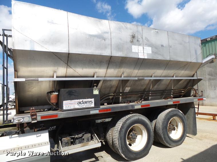 image for item K1096 1996 Freightliner FLD12064T tender truck