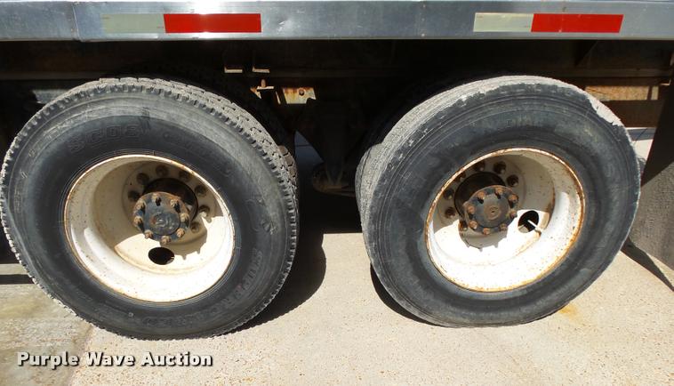 image for item K1096 1996 Freightliner FLD12064T tender truck