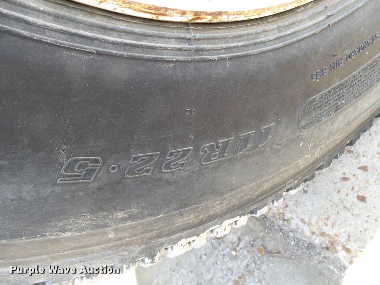 image for item K1096 1996 Freightliner FLD12064T tender truck