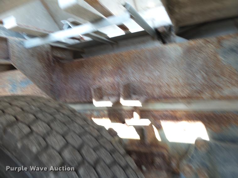 image for item K1096 1996 Freightliner FLD12064T tender truck