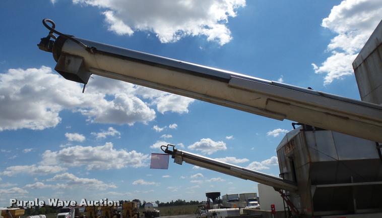 image for item K1096 1996 Freightliner FLD12064T tender truck