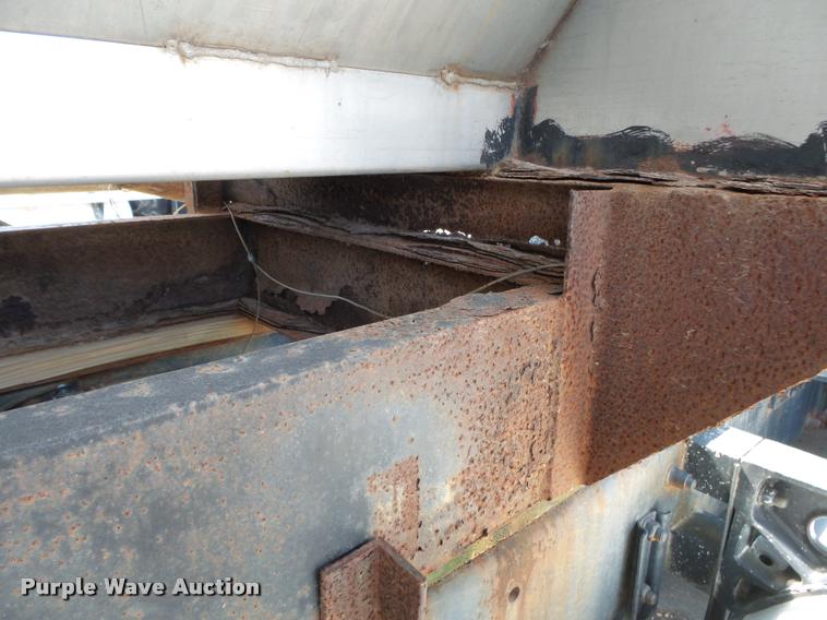 image for item K1096 1996 Freightliner FLD12064T tender truck