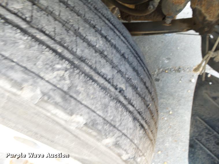 image for item K1096 1996 Freightliner FLD12064T tender truck