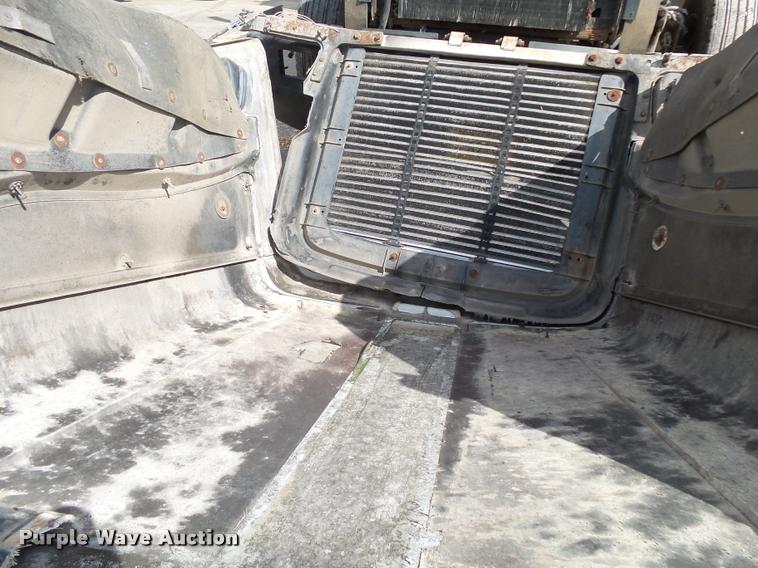 image for item K1096 1996 Freightliner FLD12064T tender truck