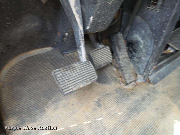 image for item K1096 1996 Freightliner FLD12064T tender truck