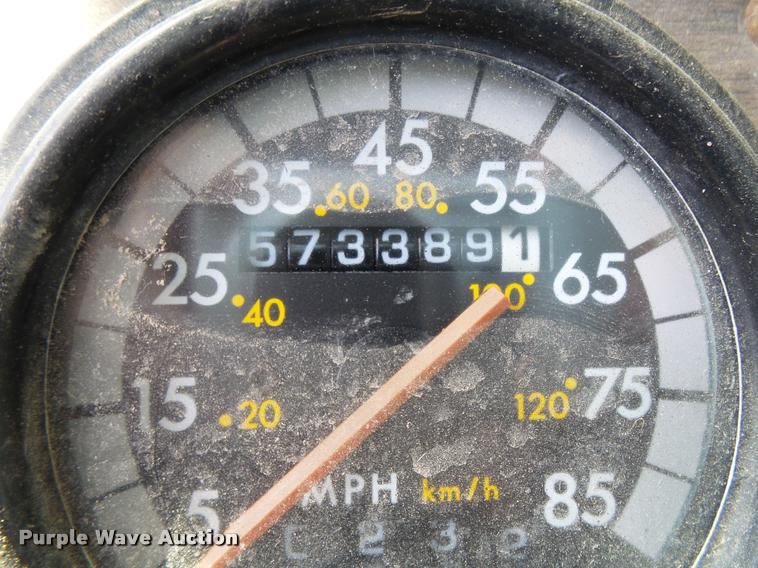 image for item K1096 1996 Freightliner FLD12064T tender truck