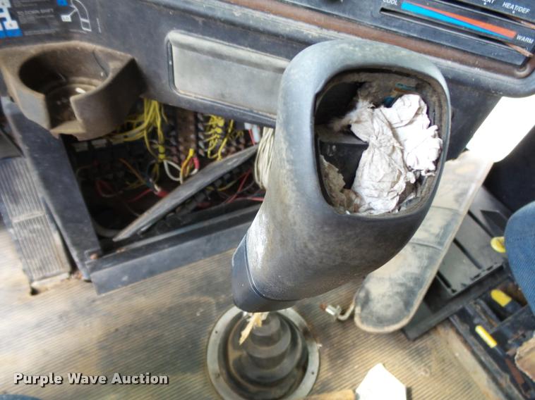 image for item K1096 1996 Freightliner FLD12064T tender truck