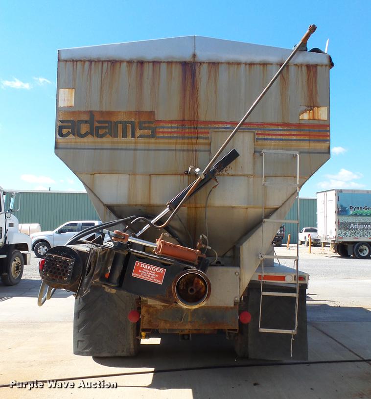 image for item K1098 2000 Mack CH613 tender truck