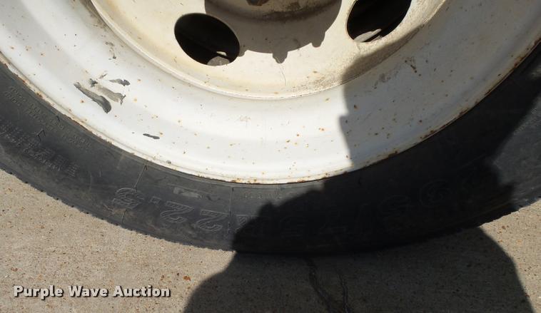 image for item K1098 2000 Mack CH613 tender truck