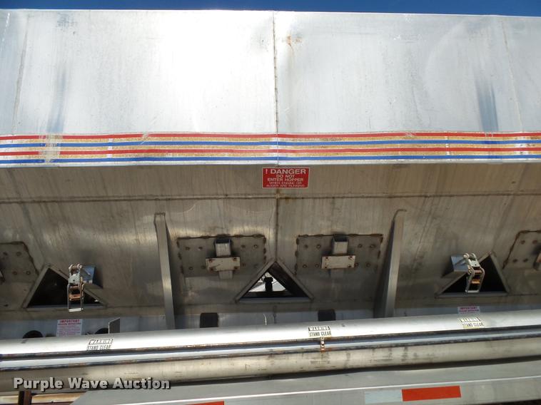 image for item K1098 2000 Mack CH613 tender truck