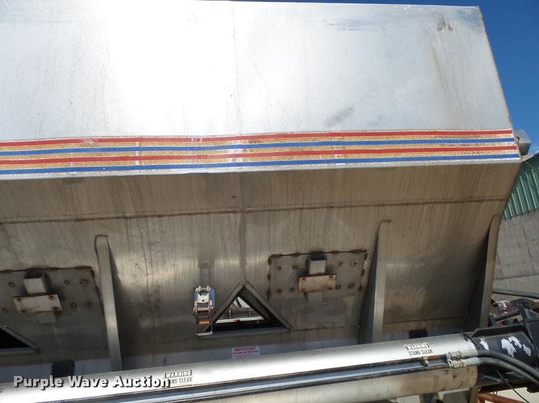 image for item K1098 2000 Mack CH613 tender truck