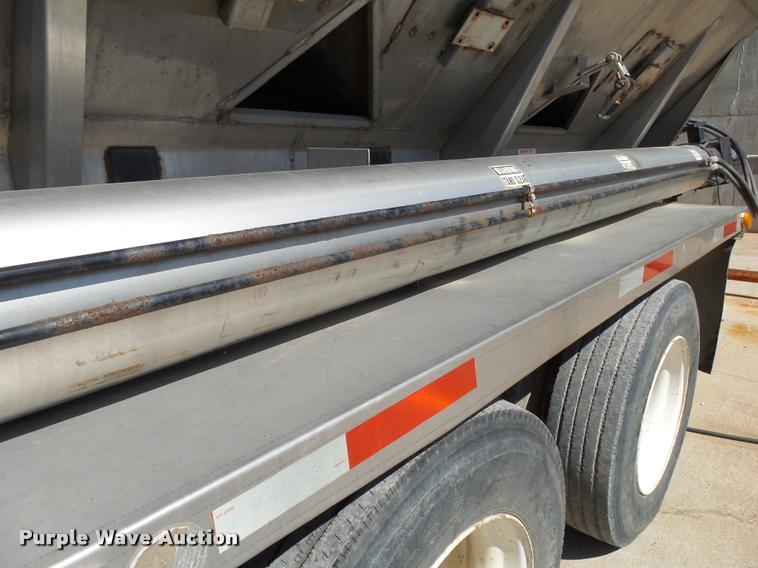 image for item K1098 2000 Mack CH613 tender truck