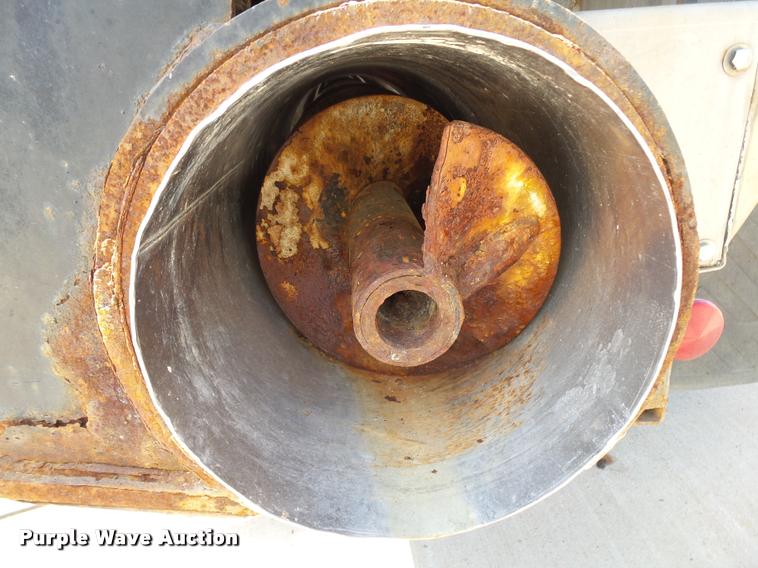 image for item K1098 2000 Mack CH613 tender truck