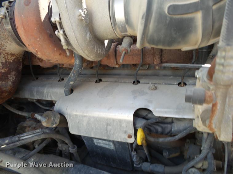 image for item K1098 2000 Mack CH613 tender truck