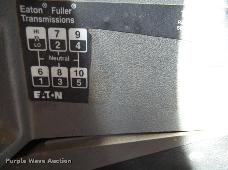 image for item K1098 2000 Mack CH613 tender truck