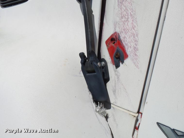 image for item K1099 2000 Mack CH613 tender truck