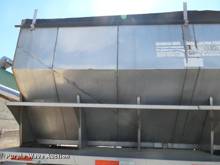 image for item K1099 2000 Mack CH613 tender truck