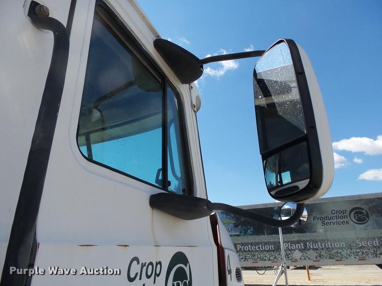 image for item K1099 2000 Mack CH613 tender truck