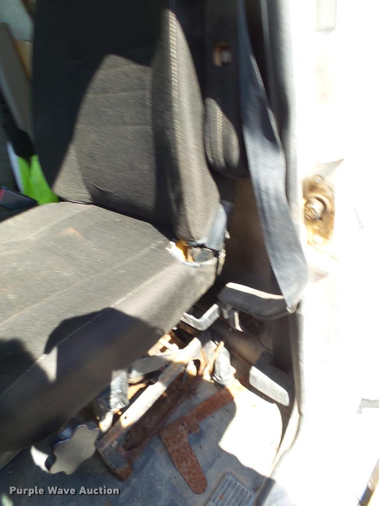 image for item K1099 2000 Mack CH613 tender truck