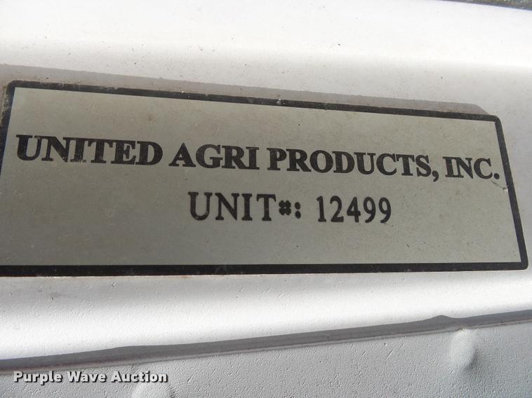 image for item K1099 2000 Mack CH613 tender truck