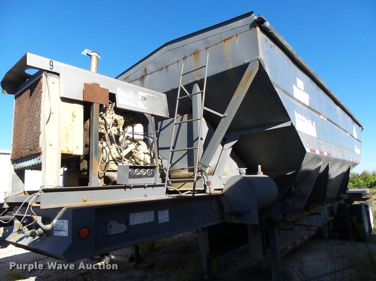 image for item K1105 2000 Adams tender trailer