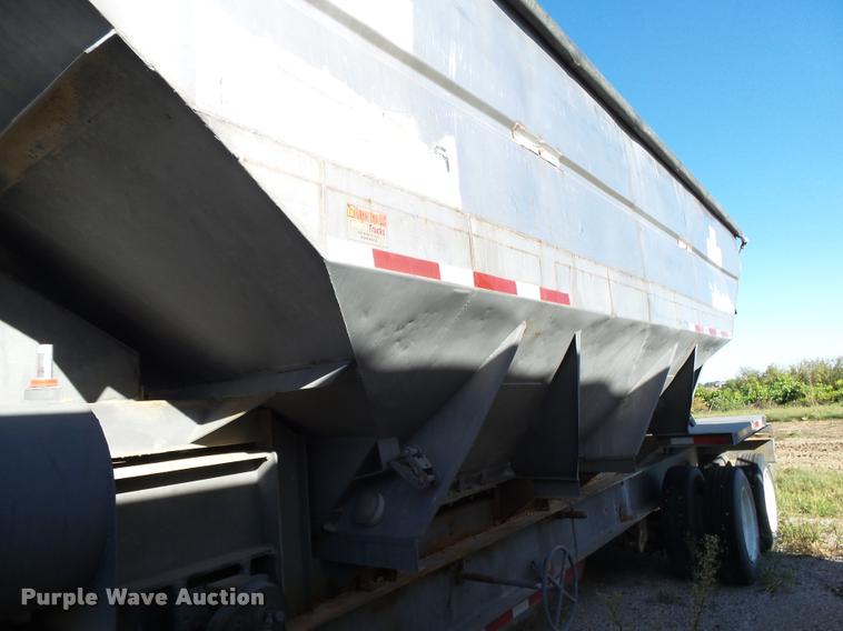 image for item K1105 2000 Adams tender trailer