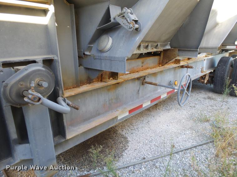 image for item K1105 2000 Adams tender trailer