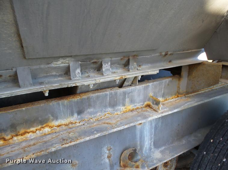 image for item K1105 2000 Adams tender trailer