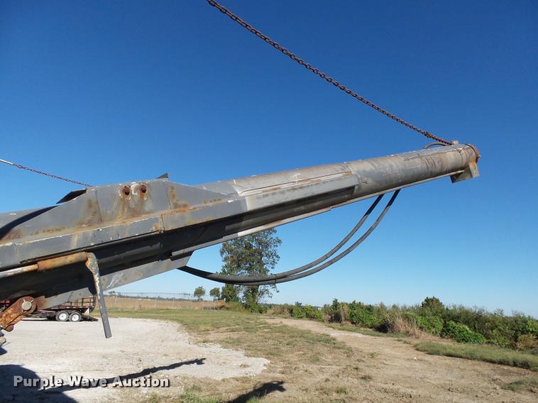 image for item K1105 2000 Adams tender trailer