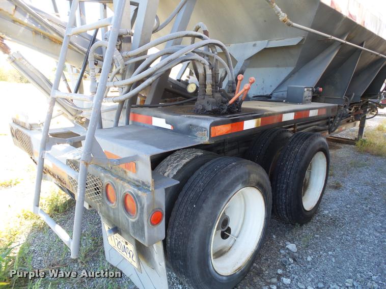 image for item K1105 2000 Adams tender trailer