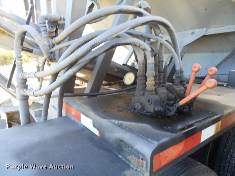 image for item K1105 2000 Adams tender trailer