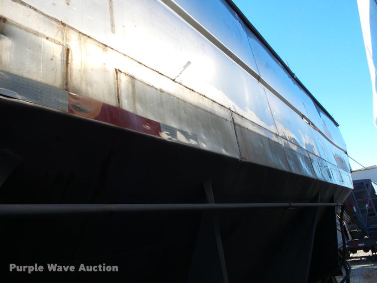 image for item K1105 2000 Adams tender trailer