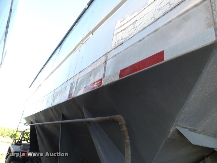 image for item K1105 2000 Adams tender trailer