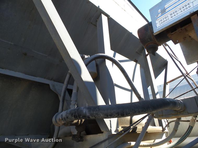 image for item K1105 2000 Adams tender trailer