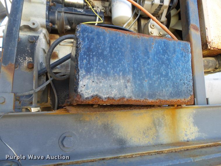 image for item K1105 2000 Adams tender trailer