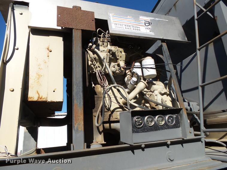 image for item K1105 2000 Adams tender trailer