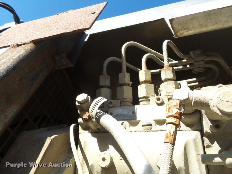 image for item K1105 2000 Adams tender trailer