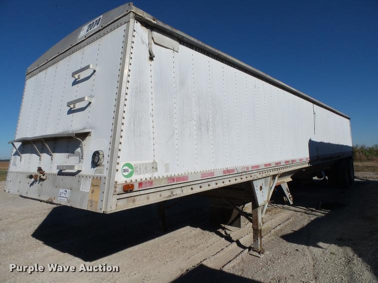 image for item K1107 1990 Chamberlin JDWH-100 double hopper grain trailer