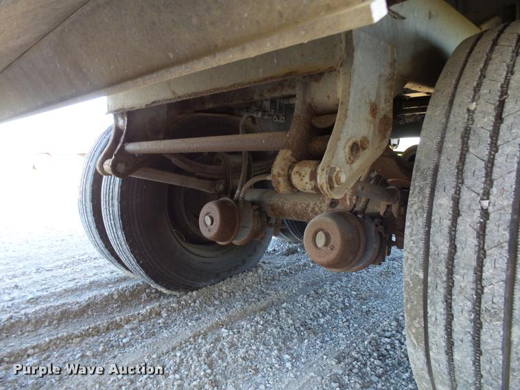 image for item K1107 1990 Chamberlin JDWH-100 double hopper grain trailer