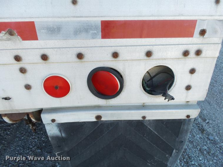 image for item K1107 1990 Chamberlin JDWH-100 double hopper grain trailer