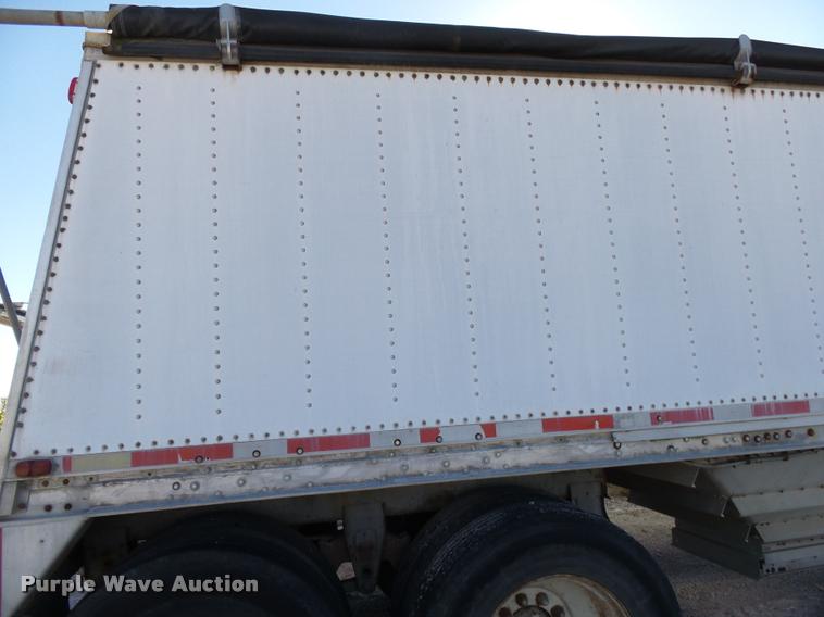 image for item K1107 1990 Chamberlin JDWH-100 double hopper grain trailer