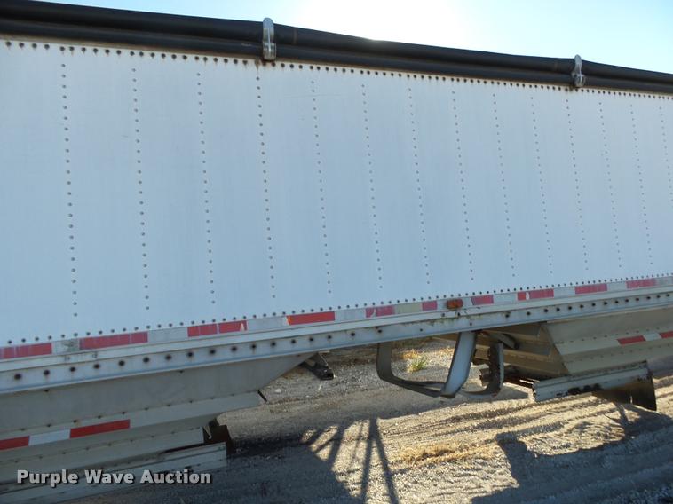 image for item K1107 1990 Chamberlin JDWH-100 double hopper grain trailer