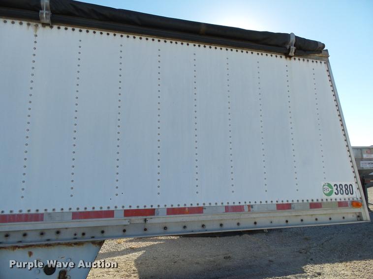 image for item K1107 1990 Chamberlin JDWH-100 double hopper grain trailer