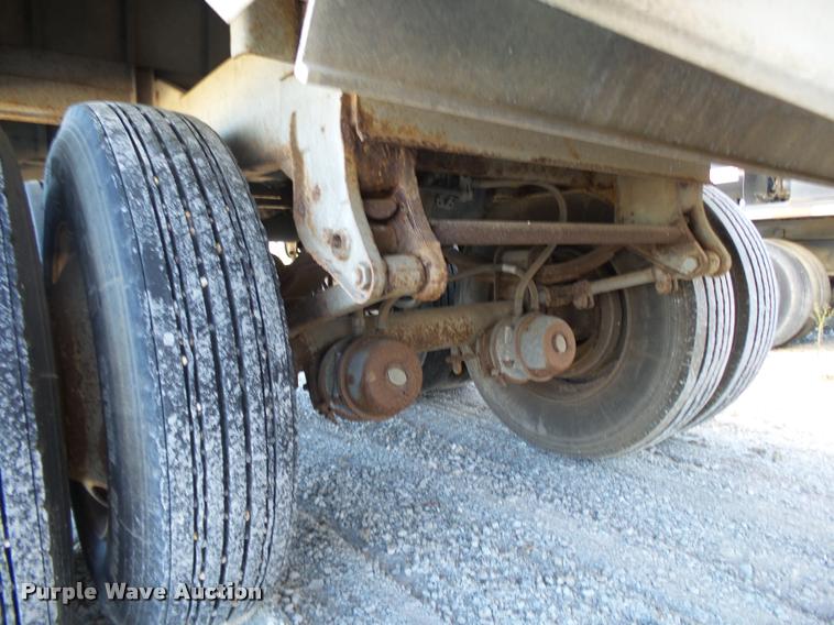 image for item K1107 1990 Chamberlin JDWH-100 double hopper grain trailer