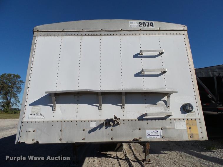 image for item K1107 1990 Chamberlin JDWH-100 double hopper grain trailer