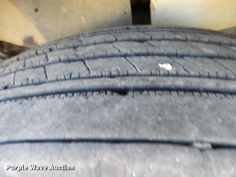 image for item K1109 1994 International 8200 tender truck