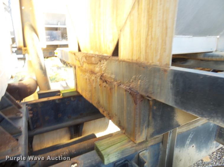 image for item K1109 1994 International 8200 tender truck